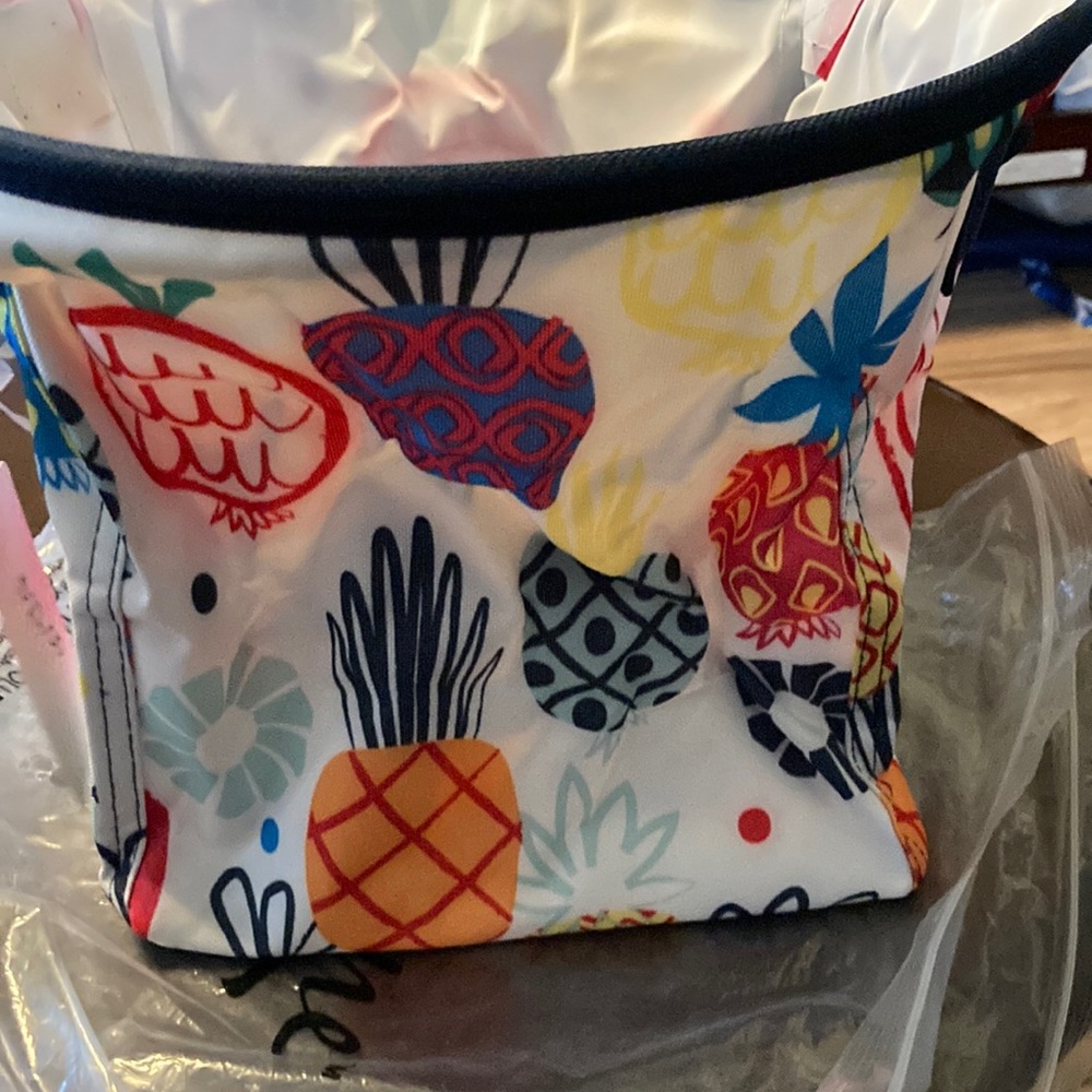 Mini storage bin